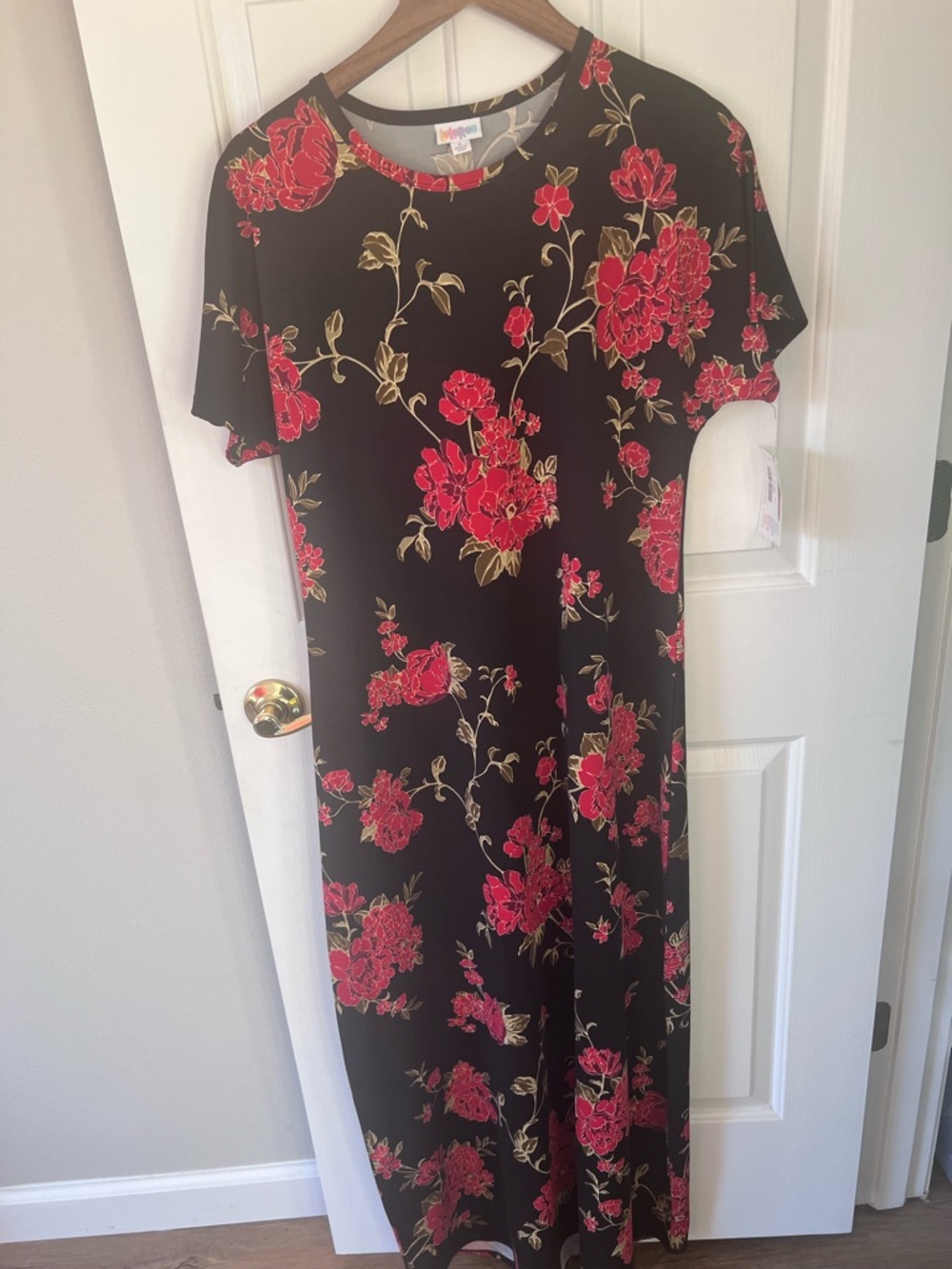 NWT LuLaRoe Black Maxi Dress with Red and Gold Floral Print. Size large